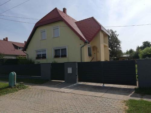 Balatonbereny Casa | Holiday home Balatonbereny - Balaton 18030