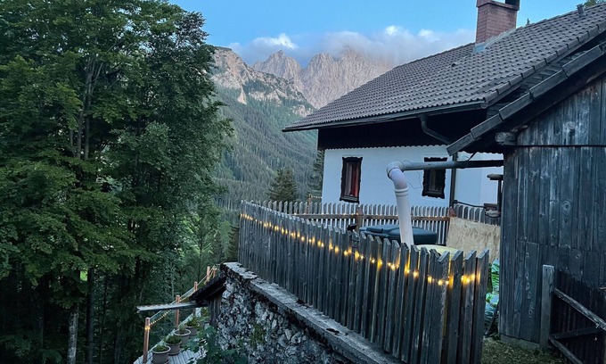 Ferlach Casa | Holiday Home 'Berghaus Auf 1200m Höhe' with Mountain View, Shared Terrace and Wi-Fi