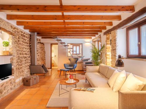 Mancor de la Vall Casa | Holiday Home Biniarroi Charm & Quality by Interhome