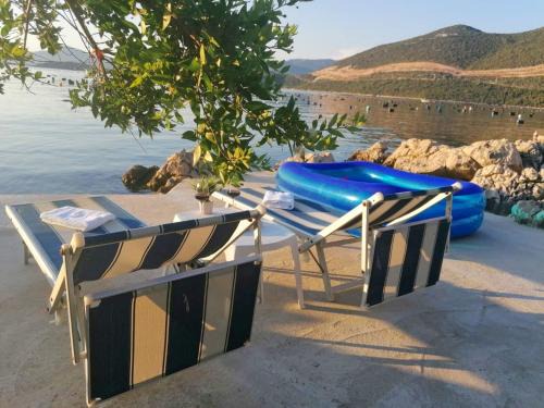 Putnikovic Apartamento | Holiday Home Blue Dream - Two Bedroom Apartment with Terrace and Sea View A1