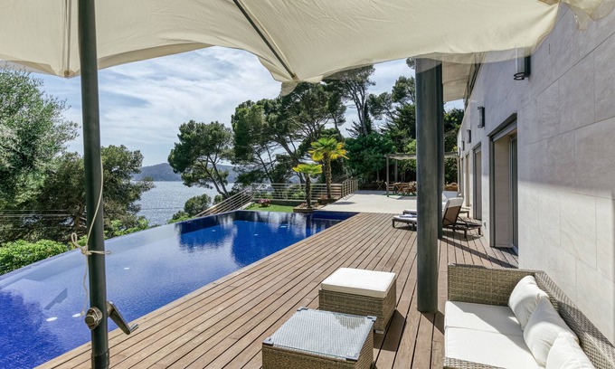 Llafranc Casa | Casa de vacaciones 'Blueview' con vistas al mar, chimenea y bañera de hidromasaje