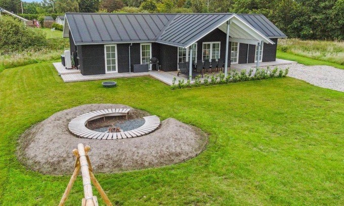 Grenaa Casa | Holiday Home Bryngeir - 750m from the sea by Interhome