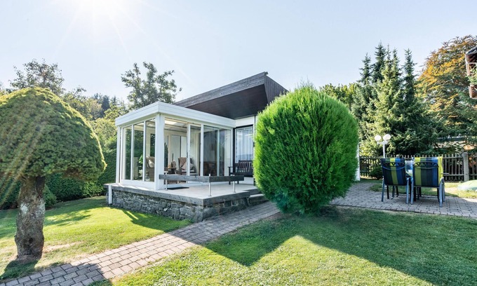 Lichtenwalde Casa | Casa de vacaciones 'Bungalow Sebastian' con terraza privada, Wi-Fi y aire acondicionado