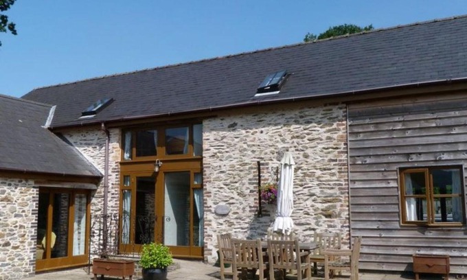 Cilmeri Casa | Holiday Home Bwthyn Canol