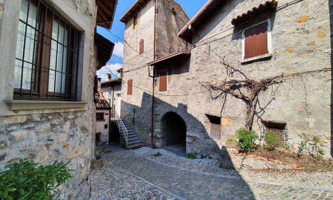 Marone Casa | Casa en Lago di Iseo con patio