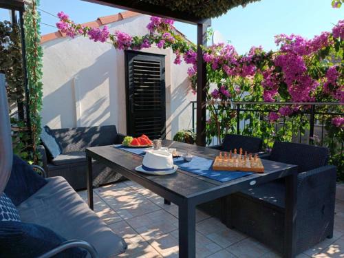 Hodilje Casa | Holiday Home By The Sea - Nina & Kate