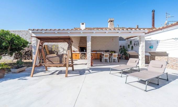 Deltebre Casa | Casa de vacaciones 'Ca L'Agulla' con piscina privada, Wi-Fi y aire acondicionado