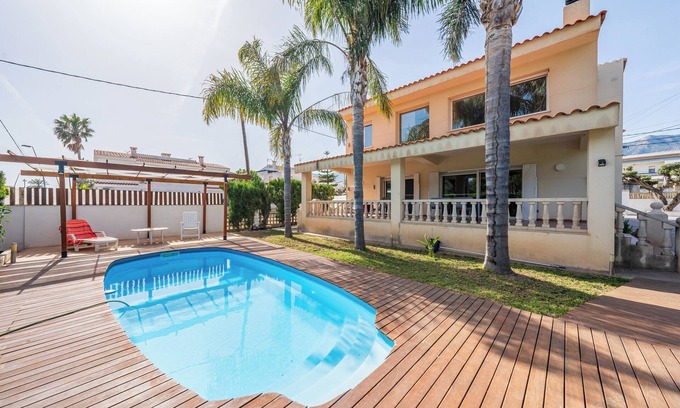 Alcanar Casa | Casa de vacaciones 'Ca La Núria' con piscina privada, Wi-Fi y aire acondicionado