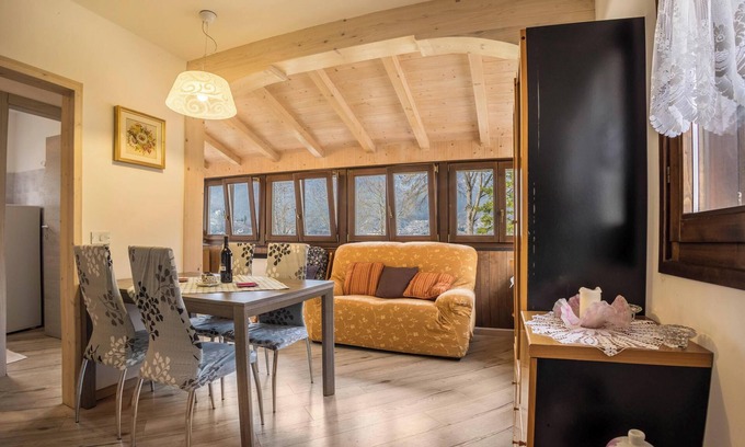 Pur Casa | Casa de vacaciones "Camilla" con vistas al lago, jardín y Wi-Fi