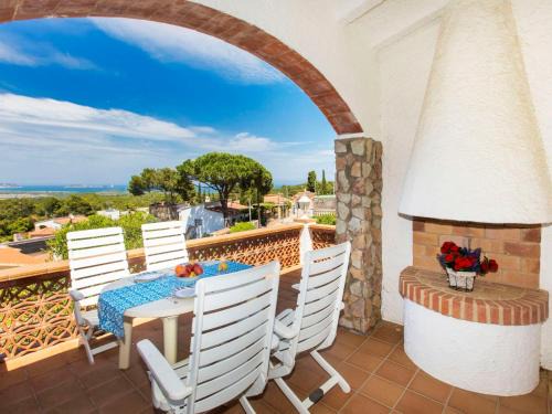 Pals Casa | Holiday Home Can Berta by Interhome