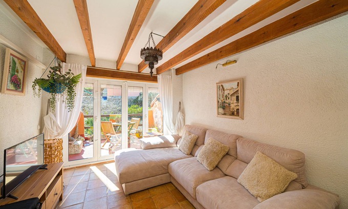 Tarbena Casa | Casa de vacaciones "Can Lluna" con vistas a la montaña, Wi-Fi y aire acondicionado