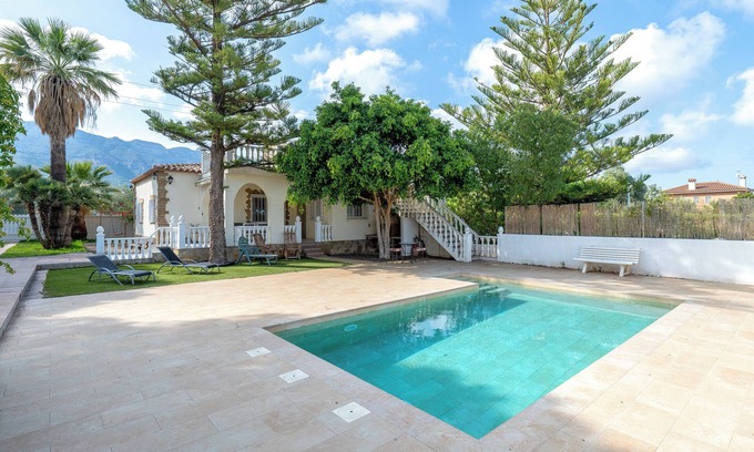 Alcanar Casa | Casa de vacaciones 'Can Manya' con piscina privada, terraza privada y jardín privado