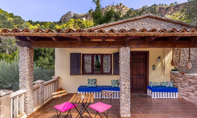 Escorca Casa | Casa de vacaciones "Can Sito" con jardín, terraza, vistas a la montaña y aire acondicionado