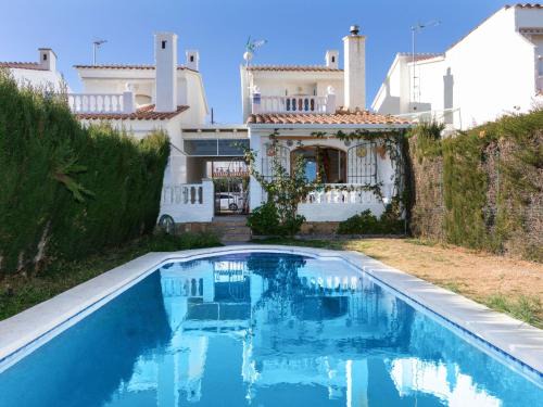 Miami Platja Casa | Holiday Home Casa Blanca by Interhome