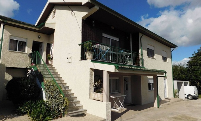 Amares Casa | Casa de vacaciones 'Casa Da Veiga - Natureza E Cidade' con terraza privada