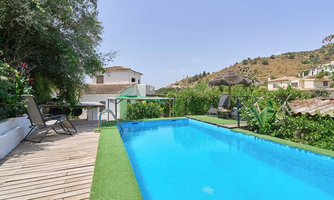 Canillas de Aceituno Casa | 'Casa del Río' con vistas a la montaña y piscina