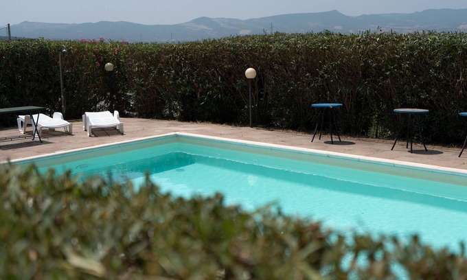 Badesi Casa | Casa vacanze "Casa di Maya" con piscina compartida y Wi-Fi