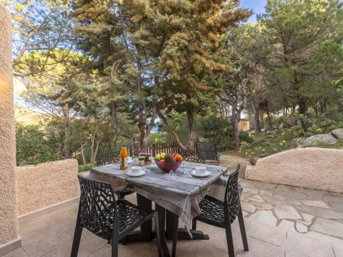 Santa Giulia Casa | Holiday Home Casa Folaca by Interhome