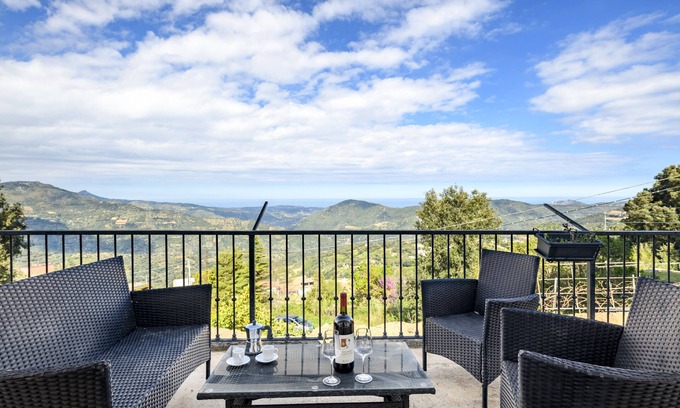 Jerzu Casa | Casa de vacaciones "Casa Jerzu S'Essia De Su Santu" con vistas al mar, jardín y Wi-Fi