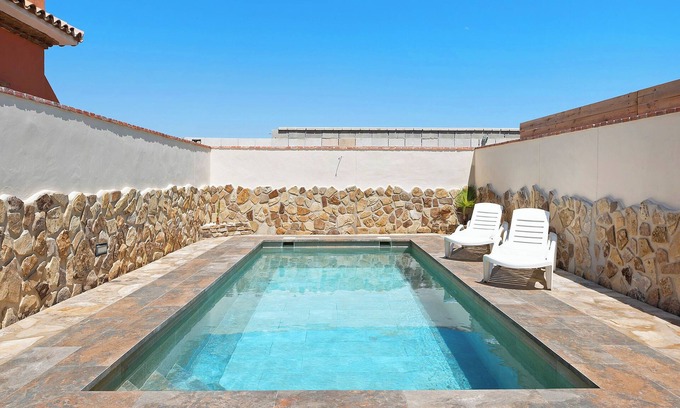 Zahora Casa | Casa de vacaciones 'Casa Juana Zahora' con piscina compartida, jardín y Wi-Fi