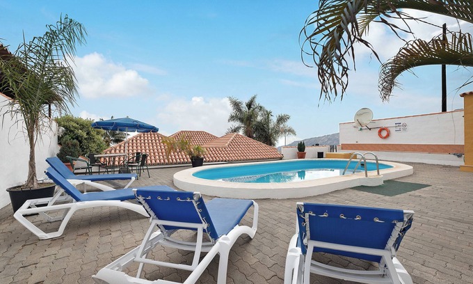 Los Llanos de Aridane Casa | Casa de vacaciones 'Casa Óscar' con vistas a la montaña, piscina privada y Wi-Fi