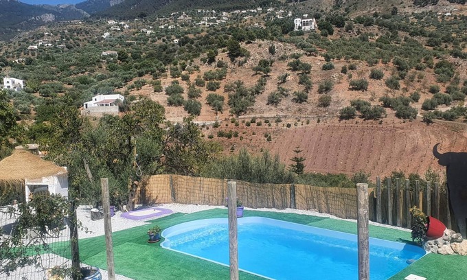 Los Cortijillos Casa | 'Casa Papi' con vistas a la montaña, piscina y Wi-Fi