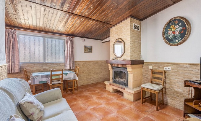 Cacín Casa | Casa de vacaciones 'Casa Pepita' con vistas a la montaña, piscina privada y Wi-Fi