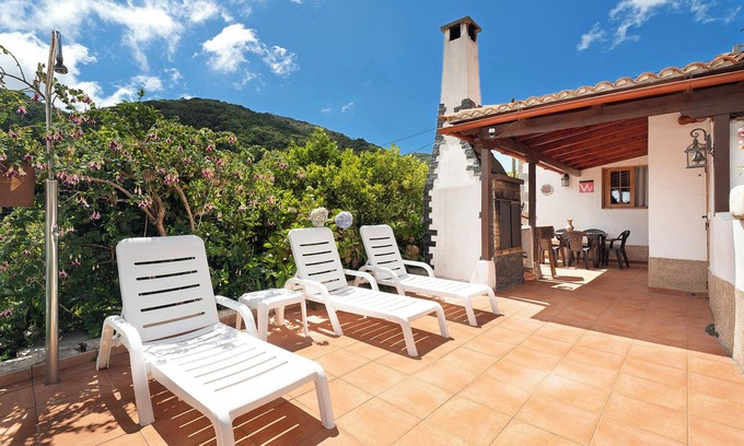Agulo Casa | Casa de vacaciones 'Casa Rural Medina 1' con vistas a la montaña, Wi-Fi y aire acondicionado