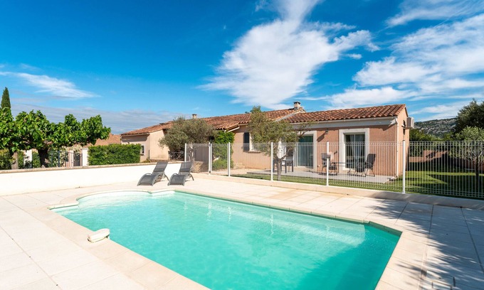 Aubignan Casa | Casa de vacaciones 'Céline' con piscina privada, Wi-Fi y aire acondicionado