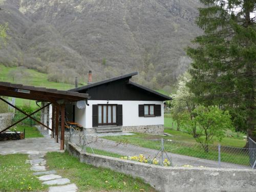 Blenio Casa | Holiday Home Chalet Al Portic by Interhome