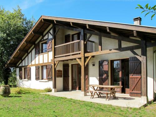 Uza Casa | Holiday Home Cherte by Interhome