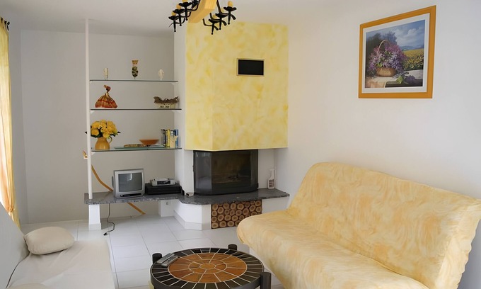 Gras Casa | Holiday Home 'Chez L'Oncle' with Air Conditioning
