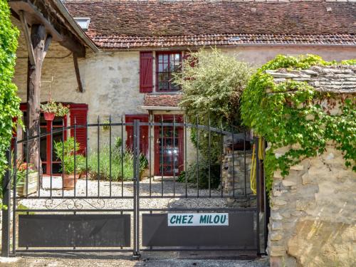 Tanlay Casa | Holiday Home Chez Milou by Interhome