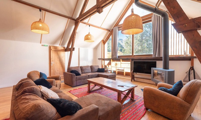 Urdos Casa | Holiday Home 'Confortable 14 Voyageurs' with Wi-Fi