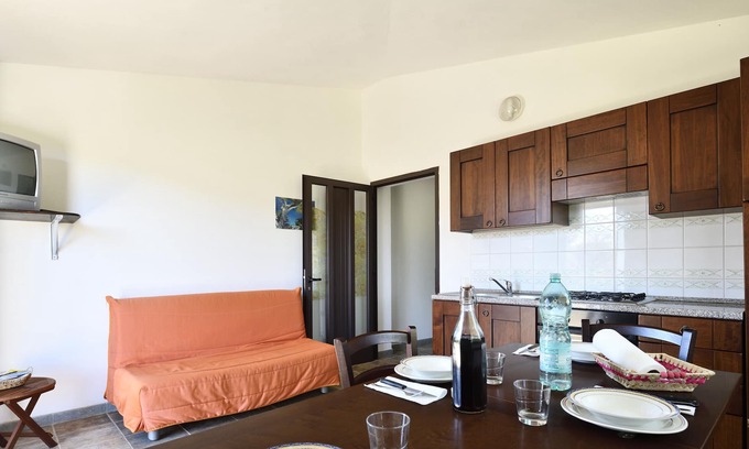 Elini Casa | Casa de vacaciones 'Corongiu 1' con vistas a la montaña, terraza privada y jardín compartido
