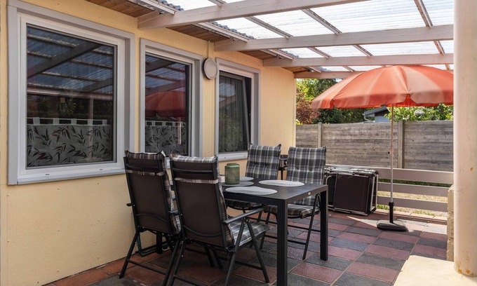Lochow Casa | Casa de vacaciones 'Ferienhaus Saturn' con terraza privada, jardín privado y Wi-Fi