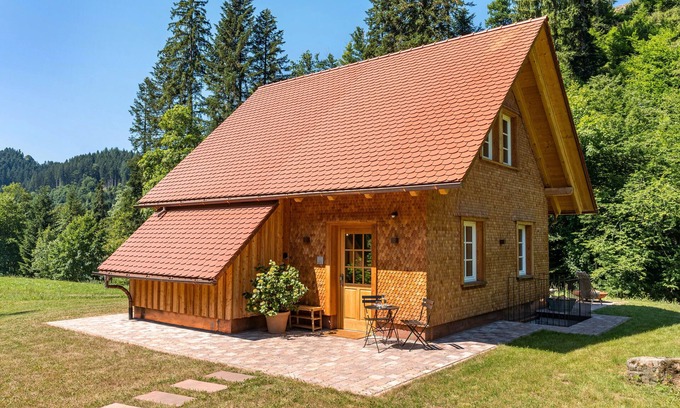 Schenkenzell Casa | Casa de vacaciones 'Die Alte Mühle Am Hanselishof' con vistas a la montaña, terraza privada y Wi-Fi