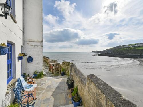 Portmellon Casa | Holiday Home Dolphin Cottage by Interhome