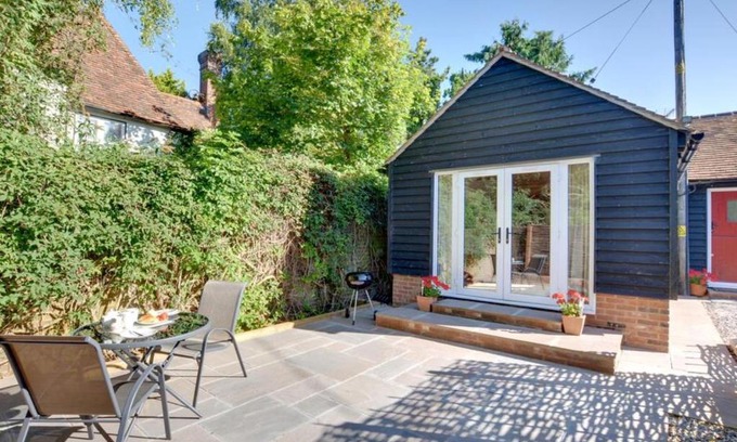 Maidstone Casa | Holiday Home East Hall Hill