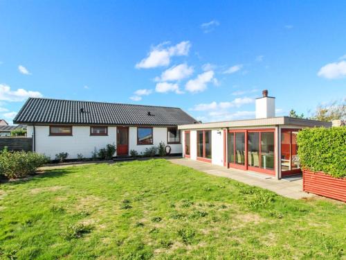 Lokken Casa | Holiday Home Ehmi - 500m from the sea by Interhome