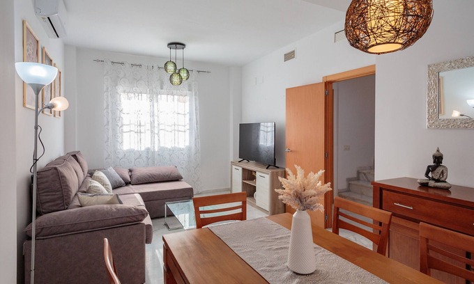 Gerena Casa | Holiday Home 'El Rincón Sevillano' with Private Terrace, Wi-Fi and Air Conditioning