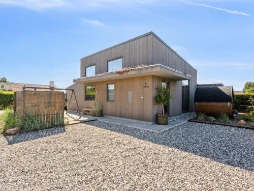 Hvidbjerg Strand Casa | Holiday Home Elvie - 150m from the sea by Interhome