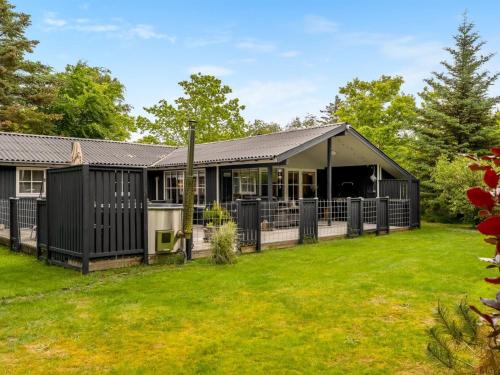 Saltum Casa | Holiday Home Emelrik - 2km from the sea by Interhome
