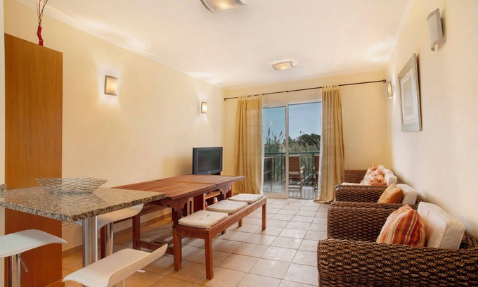 Pedras Pretas Casa | Casa de vacaciones "Energia Dourada" con vistas al mar, terraza privada y Wi-Fi