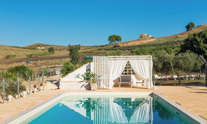 Buseto Palizzolo Casa | Casa de vacaciones 'Fattoria Spezia - Limone' con piscina compartida, jardín compartido y Wi-Fi