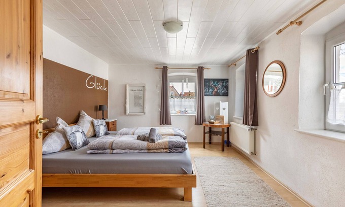Frankenhofen Casa | Casa de vacaciones 'Ferienhaus Em Biehl' con terraza, jardín y Wi-Fi