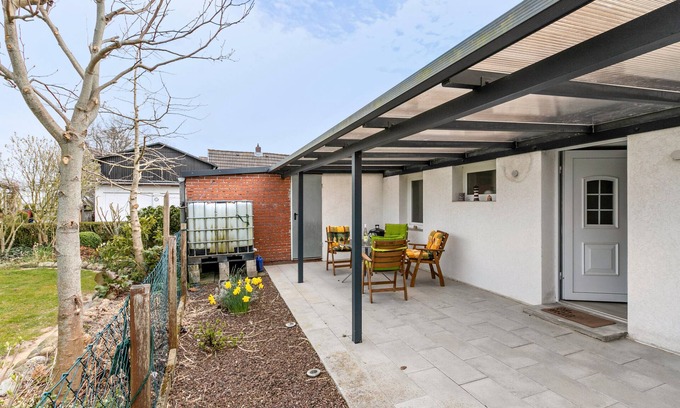 Neuenkirchen Casa | Casa de vacaciones 'Ferienhaus Angela' con terraza privada, jardín privado y Wi-Fi