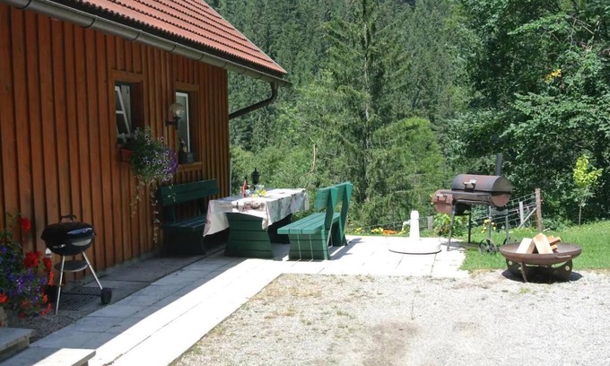 Wolfsberg Casa | Casa de vacaciones 'Ferienhaus Waldenstein 1' con vistas a la montaña, terraza privada y Wi-Fi