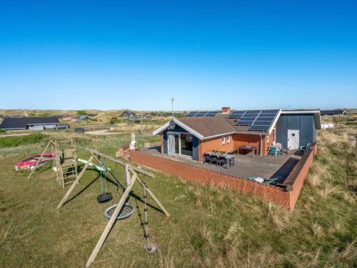 Bjerregard Strand Casa | Holiday Home Fia - from the sea by Interhome