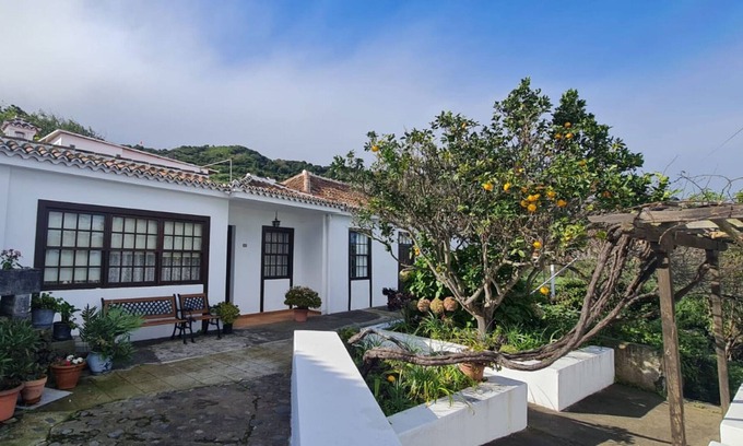 Villa de Mazo Casa | Casa de vacaciones "Finca Monterrey" con vistas a la montaña, terrazas privadas y Wi-Fi